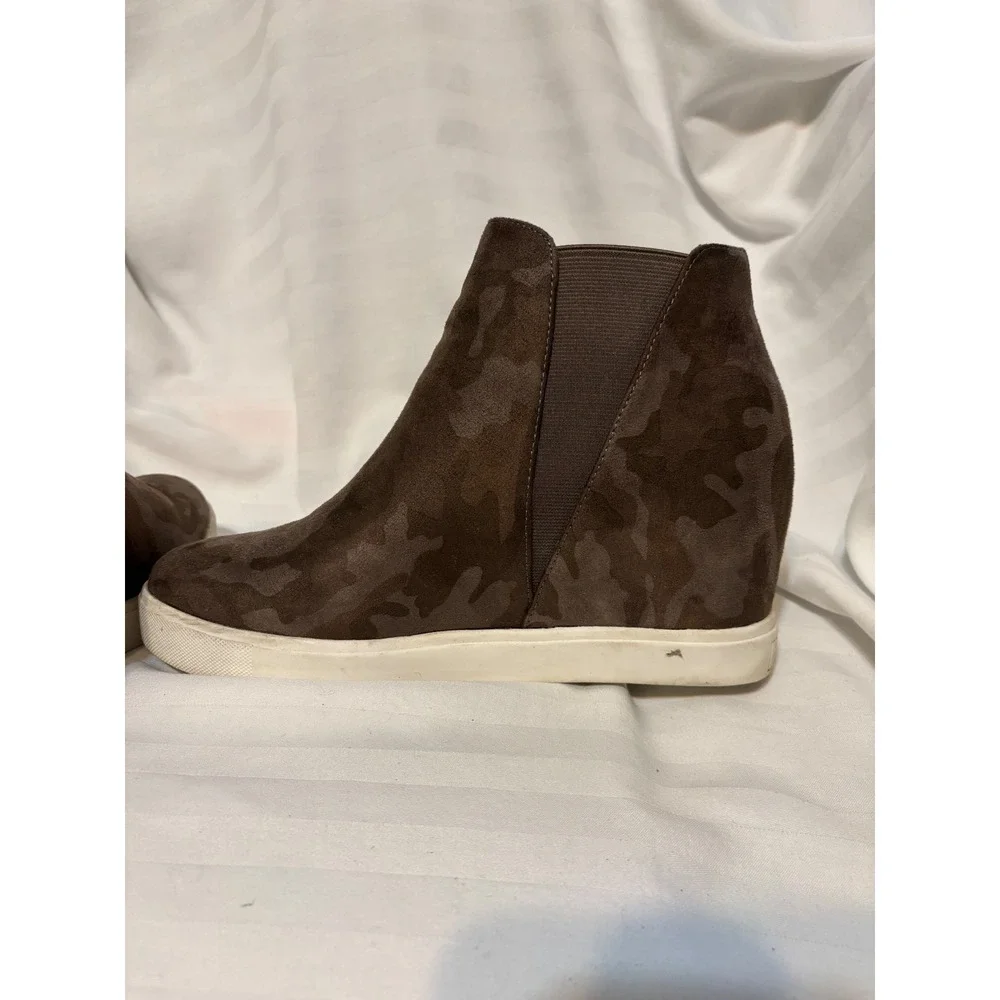 Coconuts by Matisse Womens‎ Wedge Sneaker Brown Camo Ankle Bootie Size 10M